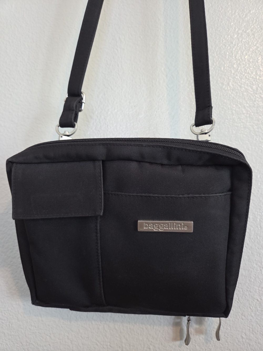 baggallini Black Crossbody Bag
